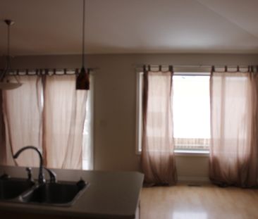 3 Bedroom Townhouse in Glenmore - Photo 6
