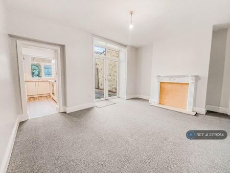 2 bedroom terraced house to rent - Photo 3