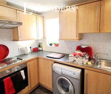 2 bedroom apartment to rent Collier Way, Southend-on-Sea, Essex, SS1 - Photo 3