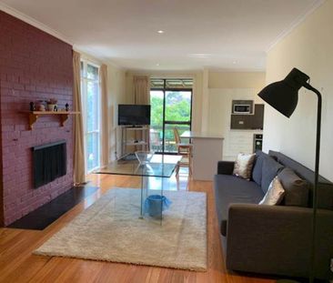 Mount Waverley - Photo 6