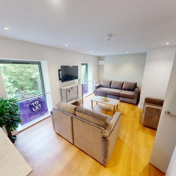 6 bedroom apartment to rent - Photo 1