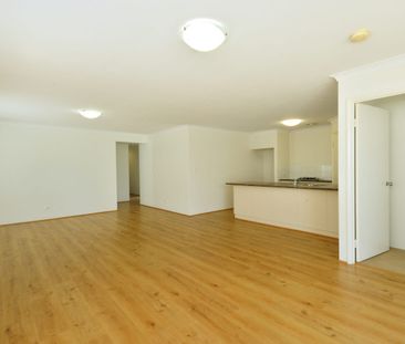 BALDIVIS - 3 X 2 READY TO MOVE IN - Photo 2