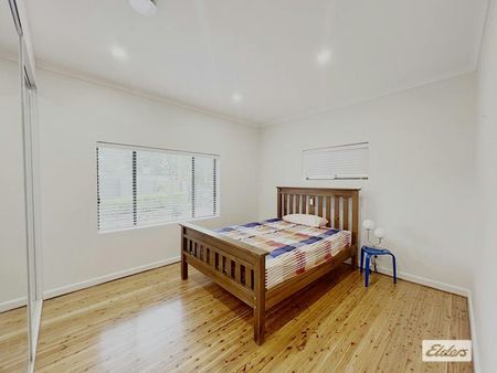 Comfortable 3 Bedroom Family Home - Photo 2
