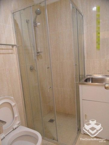 Dual living home in convenient location - Photo 5