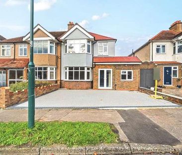 Farm Way, Worcester, KT4 - Photo 2