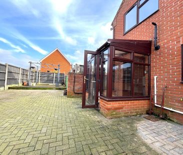 3 bedroom detached house to rent - Photo 6