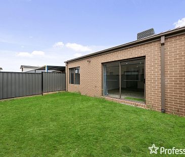 153 Clara Avenue, Truganina VIC 3029 - Photo 2