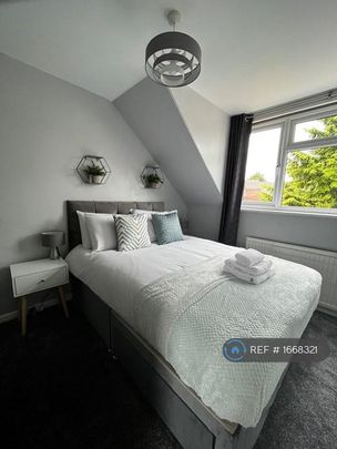 3 bedroom end of terrace house to rent - Photo 1