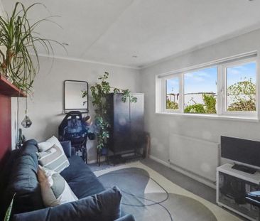 3 bedroom end of terrace house to rent - Photo 6