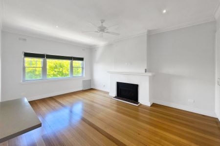 3/5 Vista Grove, 3142, Toorak Vic - Photo 2