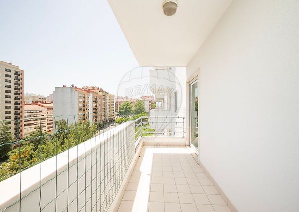Apartamento T4 em Lisboa