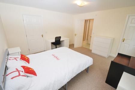 Schuster Road, Victoria Park, Manchester, M14 - Photo 4