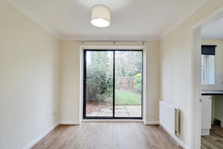 3 bedroom end of terrace house to rent - Photo 4