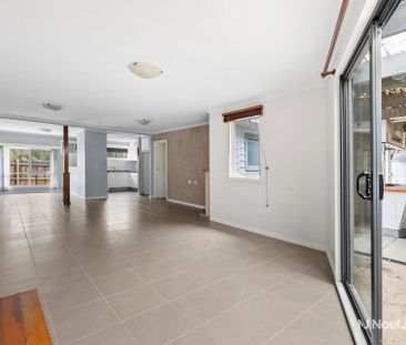 24 Melton Grove, CROYDON - Photo 2