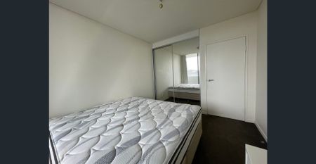 Spacious 2 bedroom apartment with City Views in Emerald Park - Photo 2