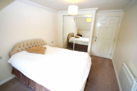 2 bedroom retirement property to rent - Photo 4