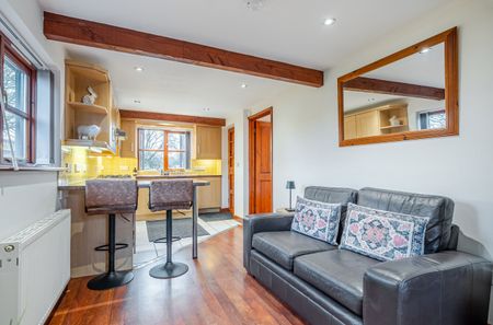 1 bedroom detached bungalow to rent - Photo 2