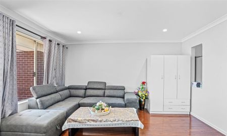 8 Greenwich Gardens, Bertram WA 6167 - House For Rent | Domain - Photo 5