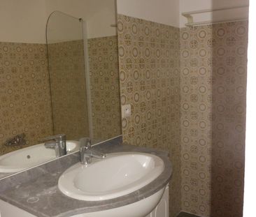 Location Appartement 2 pièces 53m² GRASSE 06130 - Photo 3