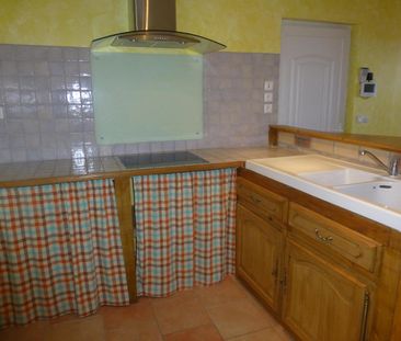 Location Appartement 4 pièces 83m² LABEGUDE 07200 - Photo 3