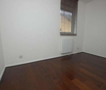 Hookstone Way, Woodford Green, Essex, IG8 - Photo 4