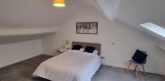 2 Bed Flat, Bell Hill Road, BS5 - Photo 2