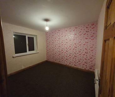 3 Bed Semi-Detached House, Elmore Road, B33 - Photo 2