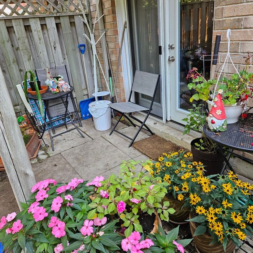 For Lease - 4 Murphy Lane Unit# ROOM FOR RENT, Ajax, Ontario - Photo 1