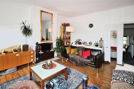 Garratt Lane, London, SW17 0PG - Photo 2