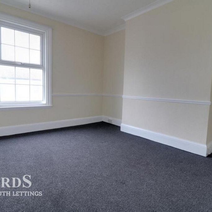 4 bedroom terraced house to rent - Photo 1