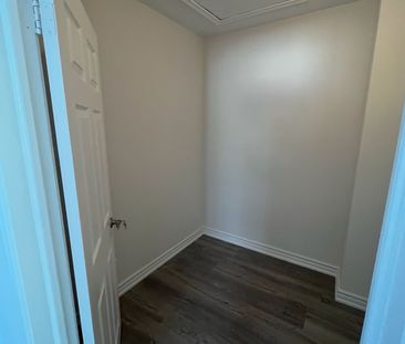 For Lease - 54 Foxrun Avenue, Toronto, Ontario - Photo 2