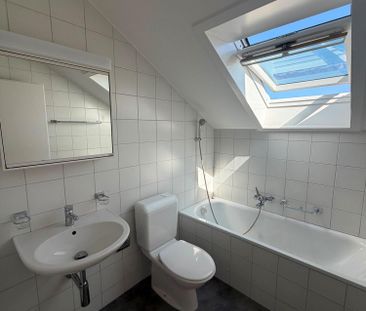Helle 4-Zimmer-Wohnung mit Balkon und Weitsicht bis zu den Alpen - Foto 4