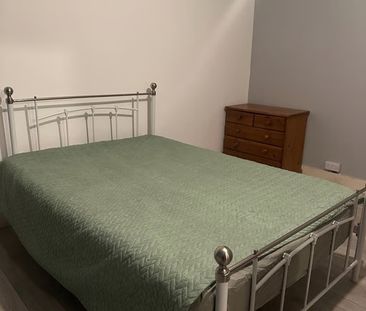 Room in a Shared House, Eastern Avenue, IG2 - Photo 1