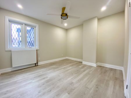 For Lease - 2520 Bloor Street Unit# 9, Toronto, Ontario - Photo 4