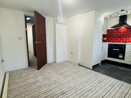 Priory Street, Carmarthen, SA31 - Photo 3