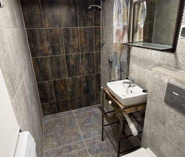 Gliwice, Centrum, G. Wałów. Kawalerka 31m z CO - Photo 4