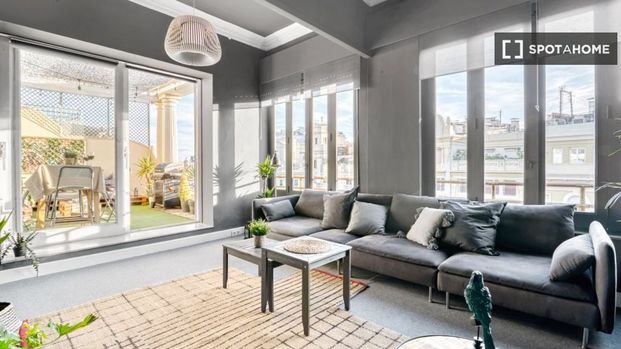 2 room luxury Apartment for rent in Valencia, Spain - Photo 1