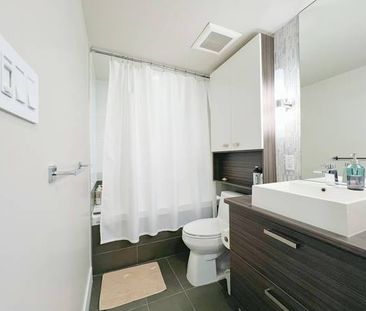 Like New 1 Bed + Flex w/ Parking at Olympic Village Vancouver - Photo 4