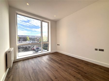 Sheila House, Fleet, Hampshire, GU51 - Photo 5