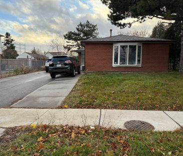 For Lease - 28 Lynmont Road, Toronto, Ontario - Photo 3