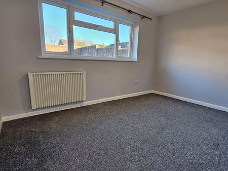 Hendingham Close, Tuffley - Photo 2