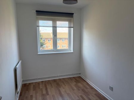 3 bedroom maisonette to rent - Photo 4