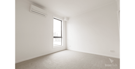 Brand New Townhome in Prime Wollert Location - Photo 5