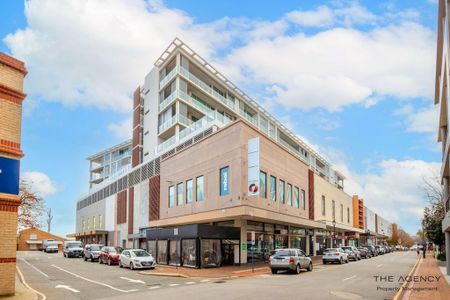 Stylish 2-Bedroom Apartment in Claremont Quarter with Stunning River Views - Photo 2