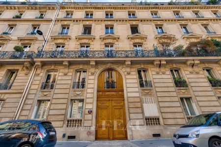 Location appartement, Paris 7ème (75007), 3 pièces, 81.33 m², ref 86399702 - Photo 2