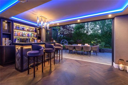 5 bedroom detached house to rent - Photo 3