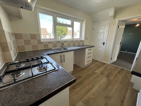 3 bedroom terraced house to rent - Photo 4