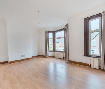 3 bedroom House To Let Total Size: 1159 SQ FT - Photo 6