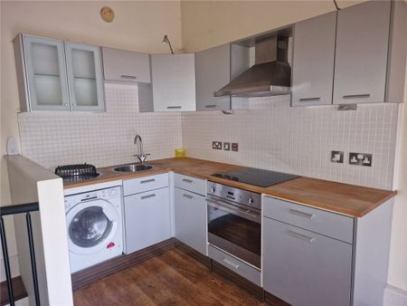 Bradford Road, Dewsbury, West Yorkshire, WF13 - Photo 4