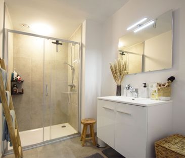 Makkelijk bereikbaar appartement met 2 slaapkamers vlakbij het centrum - Photo 5